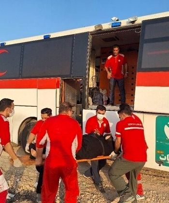 حادثه شدید برای اتوبوس زائران اربعین در مرز مهران/ تا این لحظه ۴۳ نفر مصدوم شدند