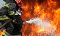 آتش سوزی انبار ضایعات در شهرک شهید رجایی مشهد / ویدئو