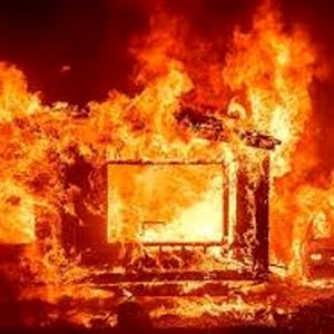یک واحد مسکونی در خراسان شمالی طعمه حریق شد/ ویدئو